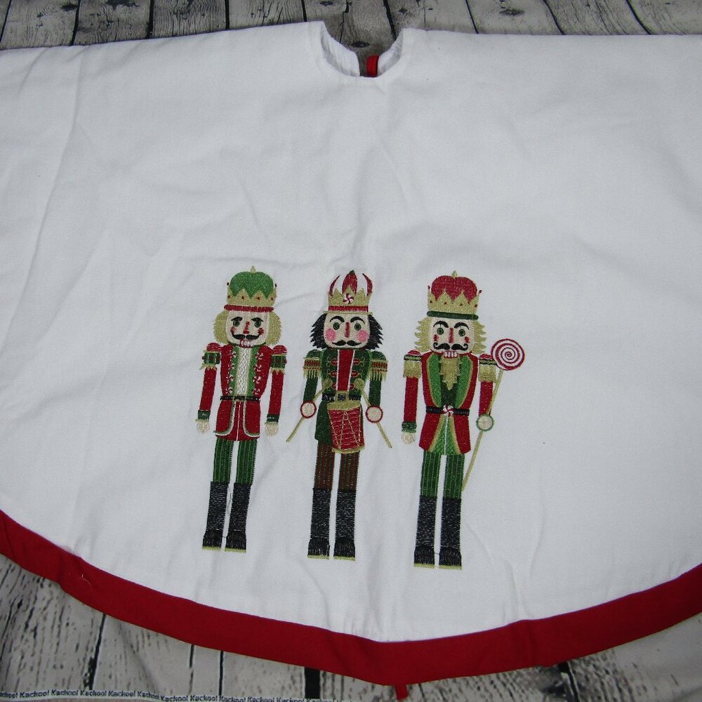 NWOT Meriwoods Embroidered Nutcracker Christmas Tree Skirt 48 Inches